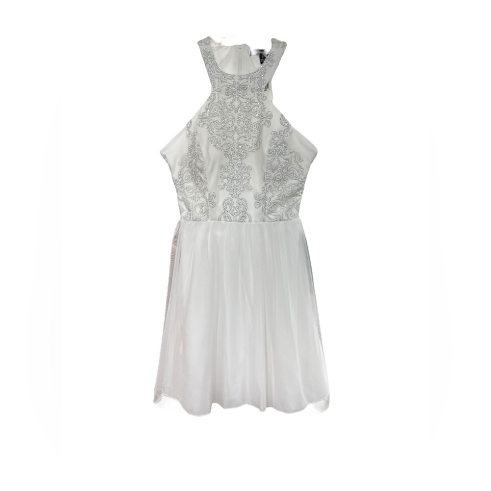 NWT. Speechless homecoming dress. Size 3. Zipper in back. Cutout in back.